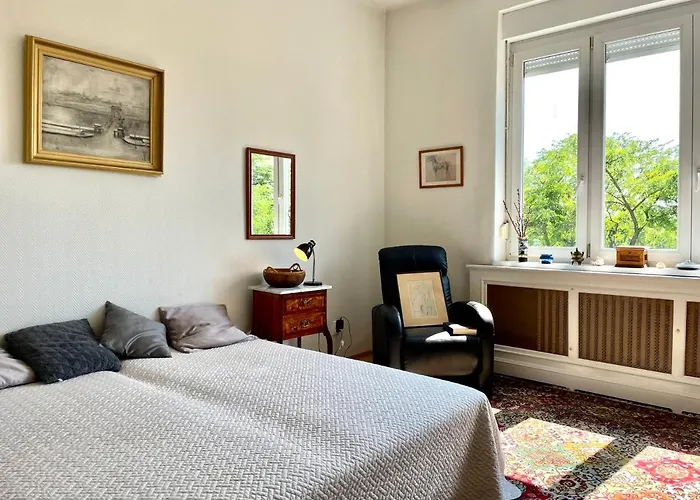 Apartament With Terrace Overlooking The Park Budapesta