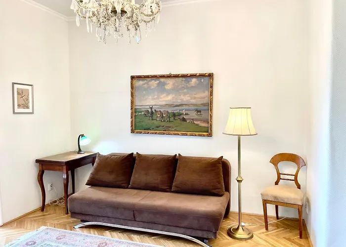 With Terrace Overlooking The Park Апартаменты *